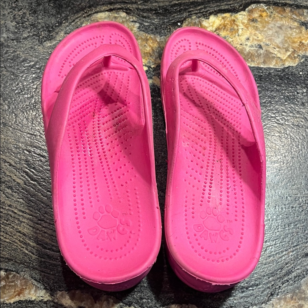 DAWGS pink flip flops size 9 women’s size 40 slip on great foot support comfort